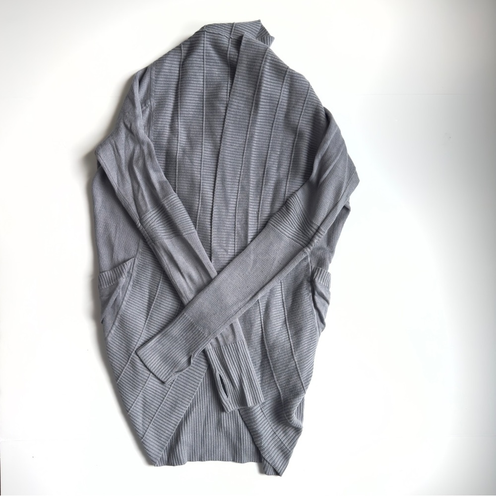 Lululemon Transformation Wrap Sweater Gray Size 2 - Picture 2 of 5